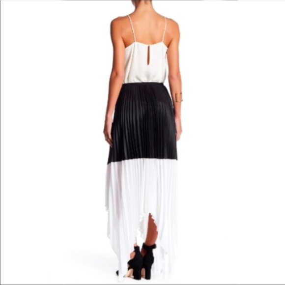 BCBG MaxAzria asymmetric skirt xs-s - Picture 3 of 7